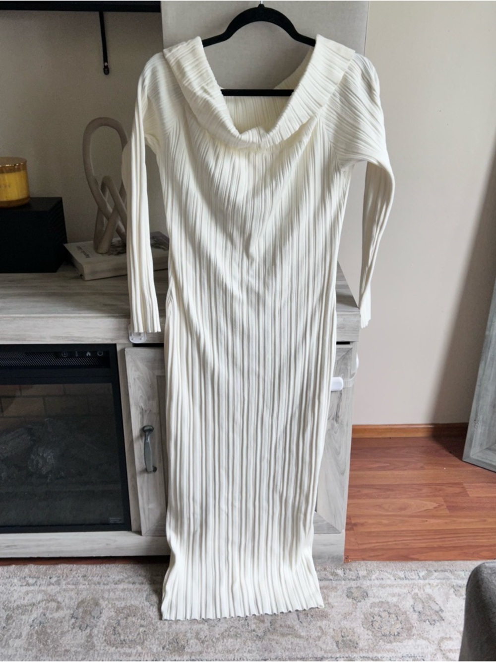 H&M RIB-KNIT OFF-THE-SHOULDER DRESS